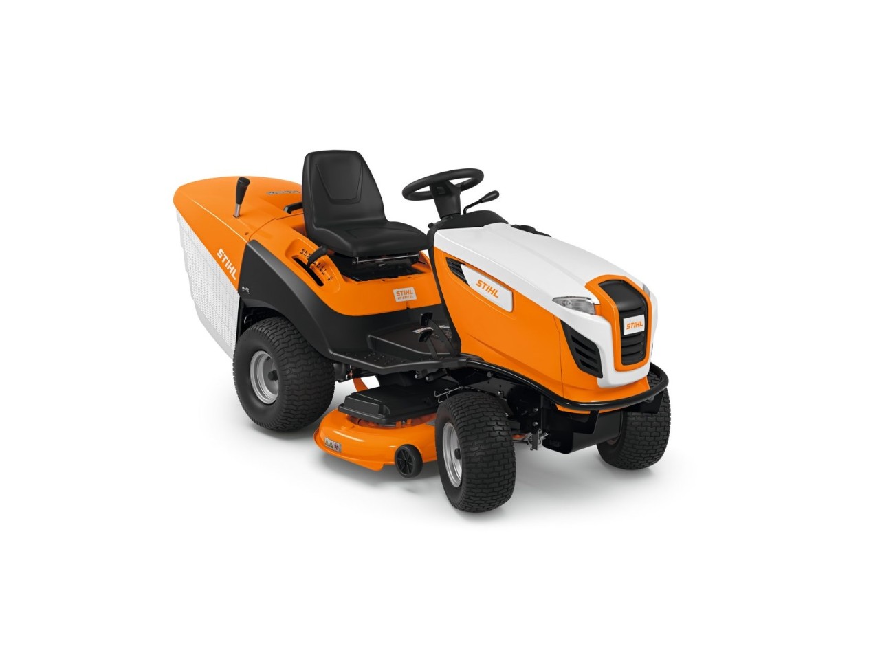 STIHL Aufsitzrasenmäher RT 6112 ZL vor weissem Hintergrund