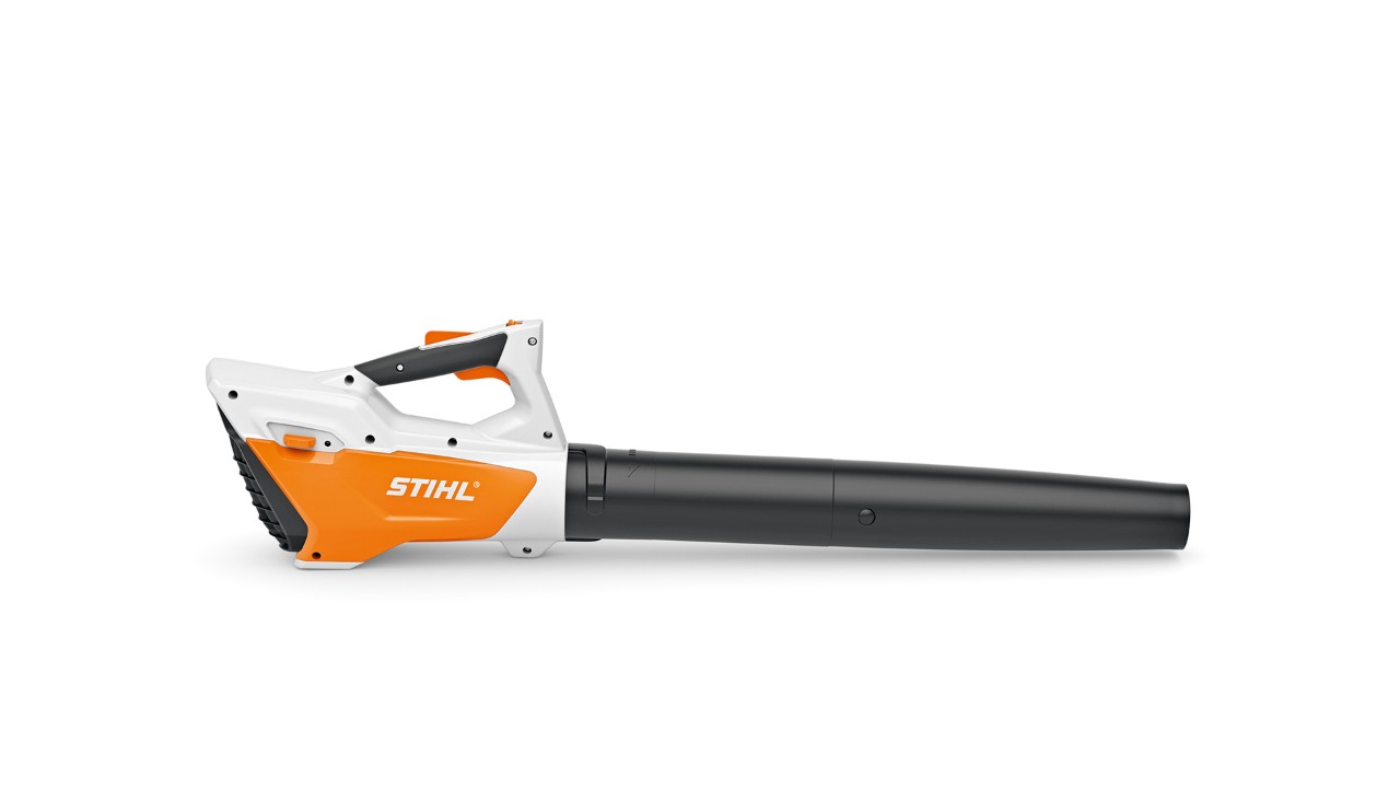 Taille-haies à batterie STIHL HSA 26 pour haies hautes, arbustes, buissons, plantes proches du sol dans les petits jardins.