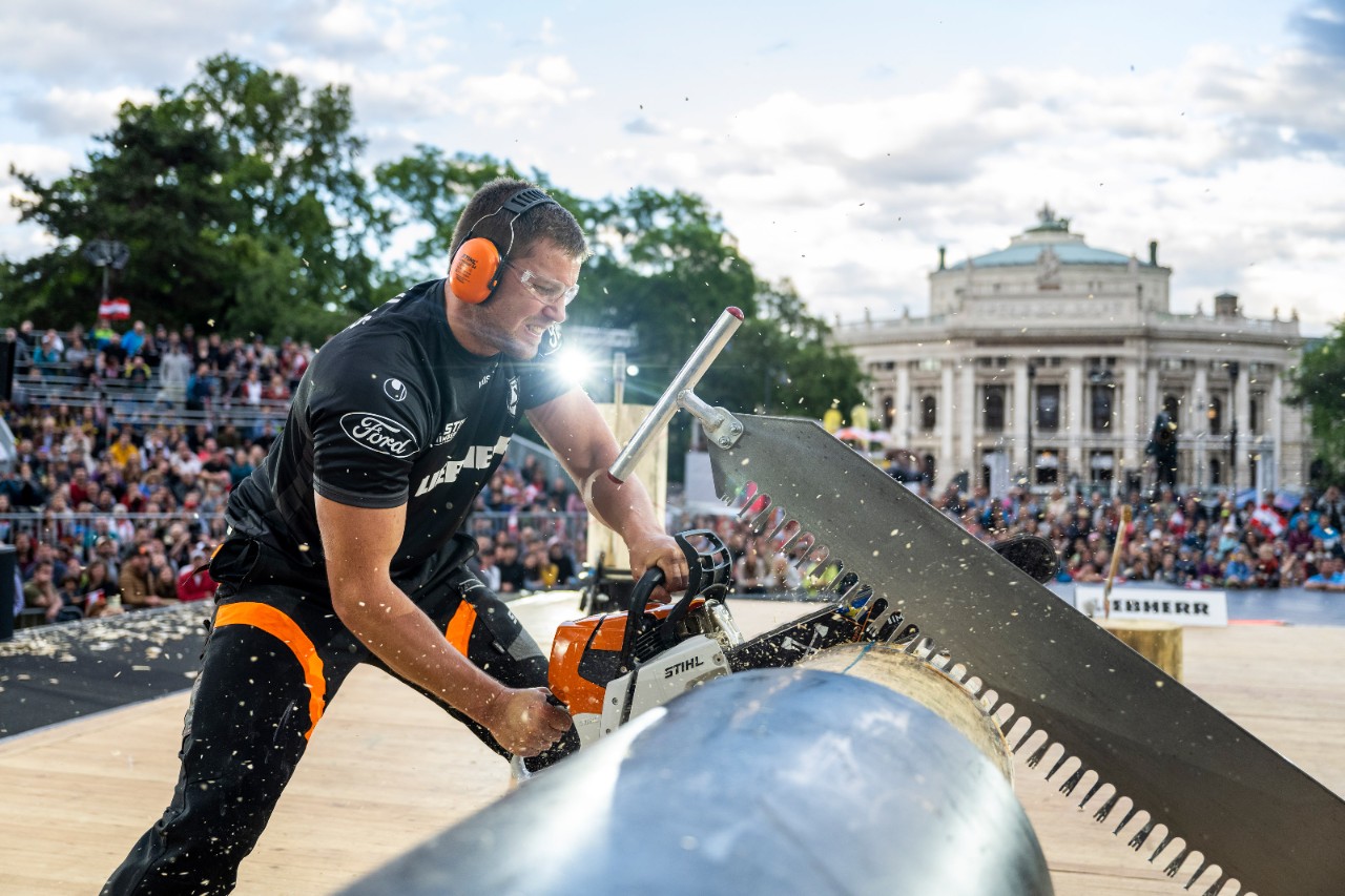 Foule en liesse lors d’une compétition STIHL TIMBERSPORTS®