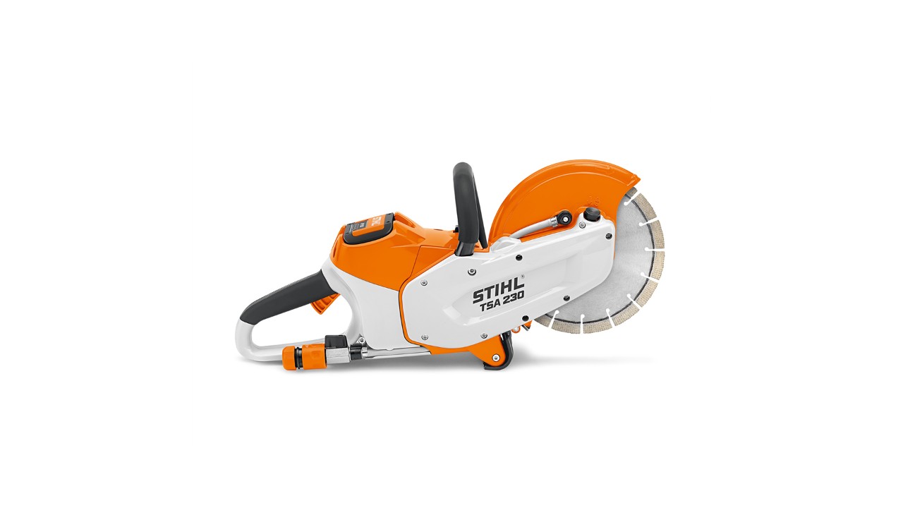 Troncatrice STIHL TS 800 su sfondo bianco